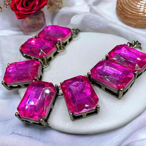 🌺Vintage Pink/Magenta GLASS Necklace - Picture 2 of 13
